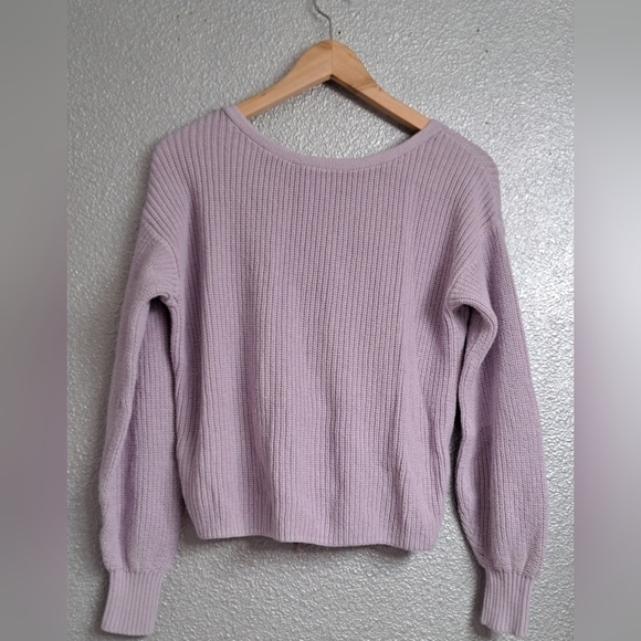 Hollister Lavender Ruched Front Sweater - Picture 8 of 8